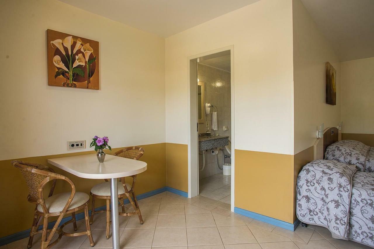 Vila Olaria Hotel Пеня Екстериор снимка